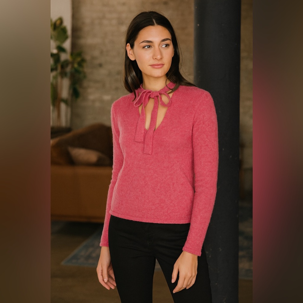 Cashmere Pink Top -Holt Renfrew‎